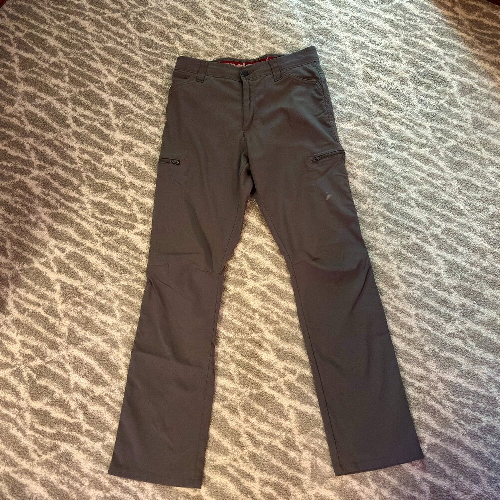 Men's Wrangler All Terrain Gear Pants Sized 30x30 Olive Green